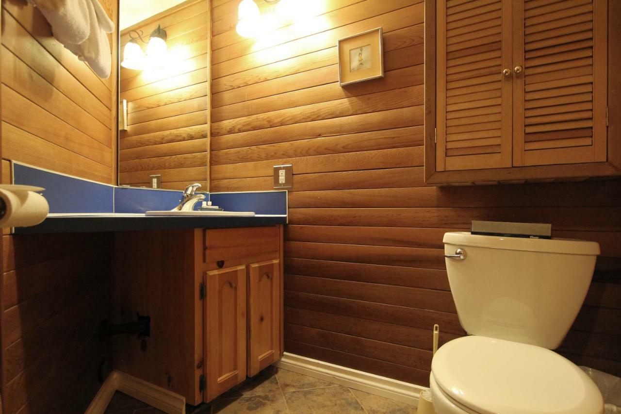 Rainbow Suites By Whistler Retreats Extérieur photo