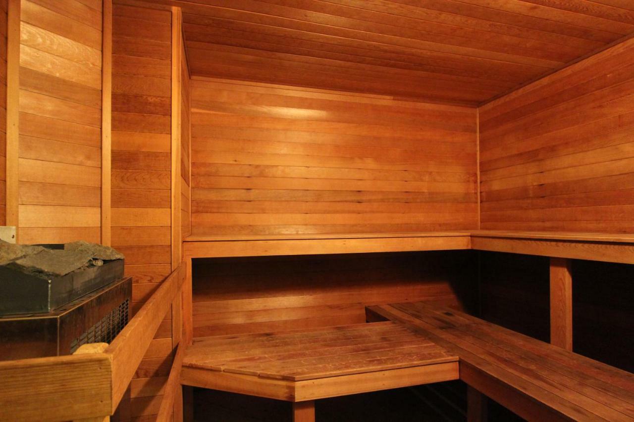Rainbow Suites By Whistler Retreats Extérieur photo